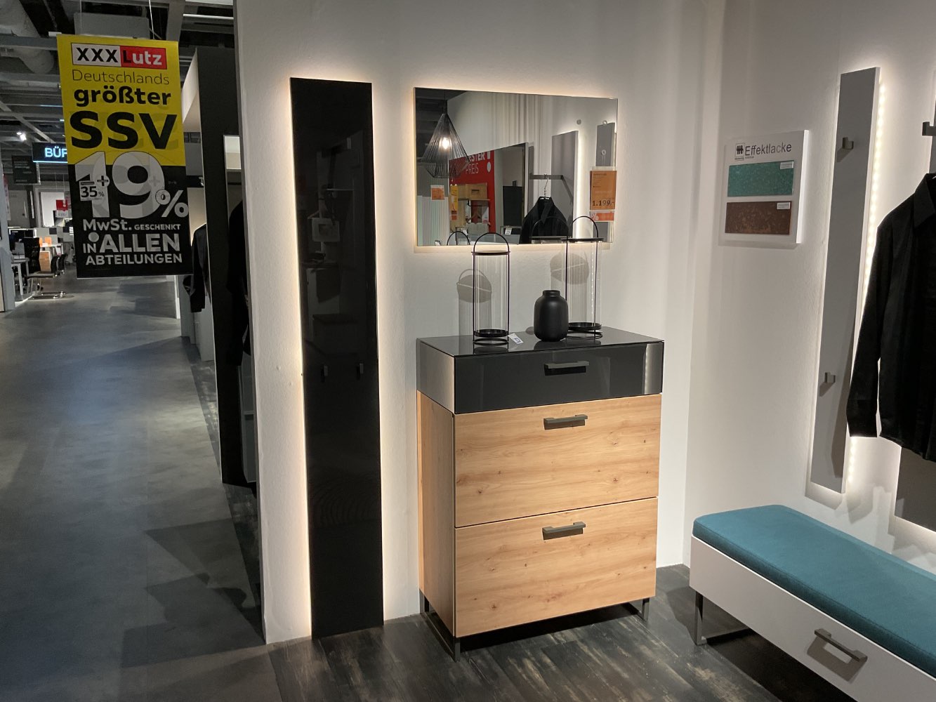 XXXLutz Ausstellungsstück Möbel Garderobe Odessa Eiche grau Glas