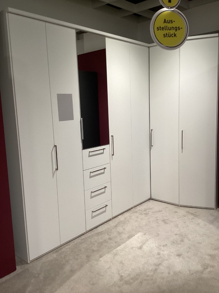 Eckkleiderschrank