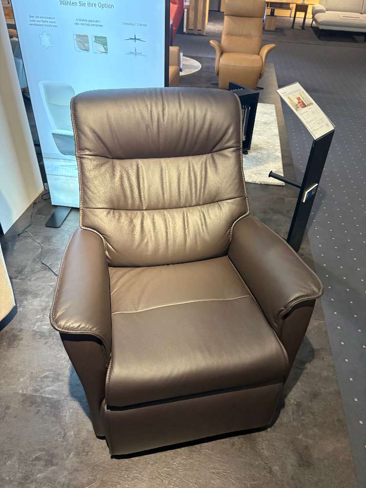 Sessel mit Chaiselongue