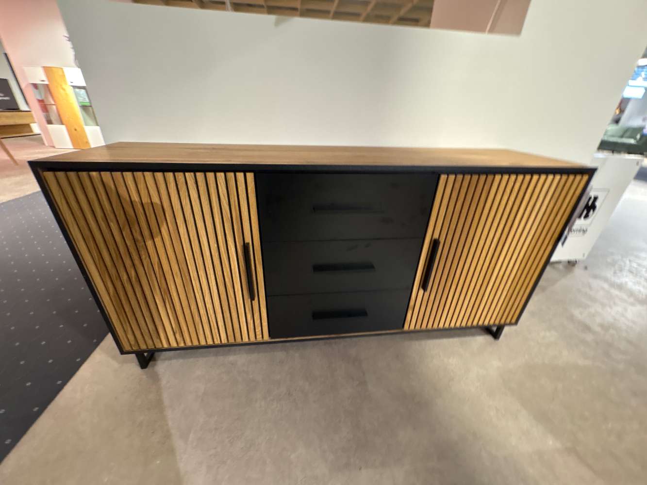 Sideboard