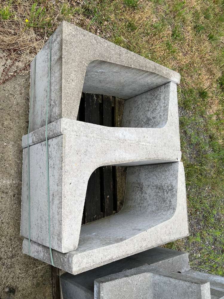 L-Steine grau ohne Armierung, 100 x 50 x 53cm