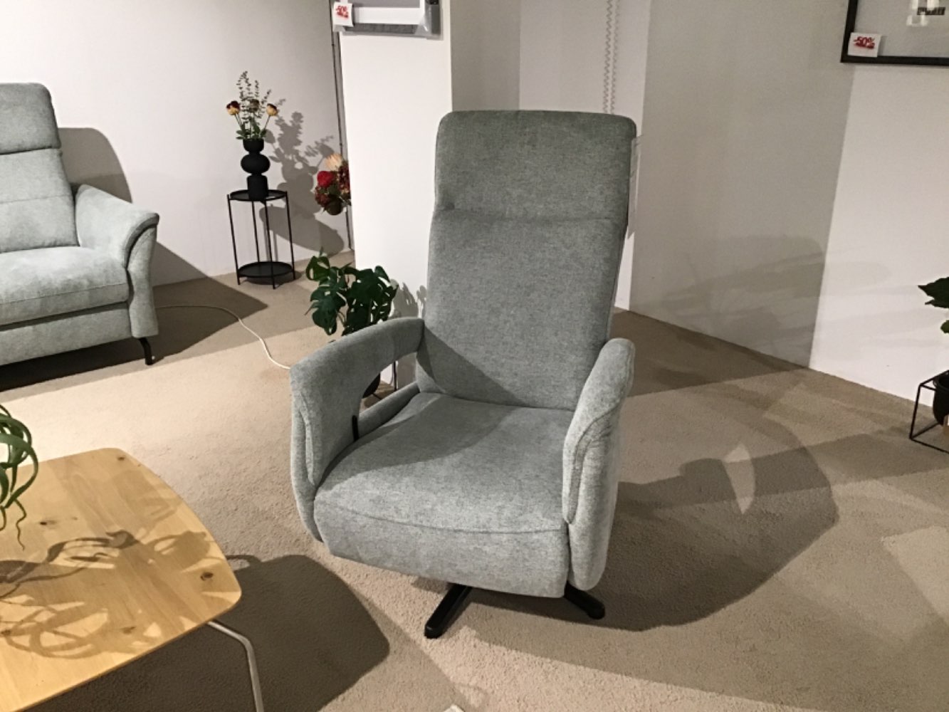 Relaxsessel Farbe lind,Maß 71x112x83cm