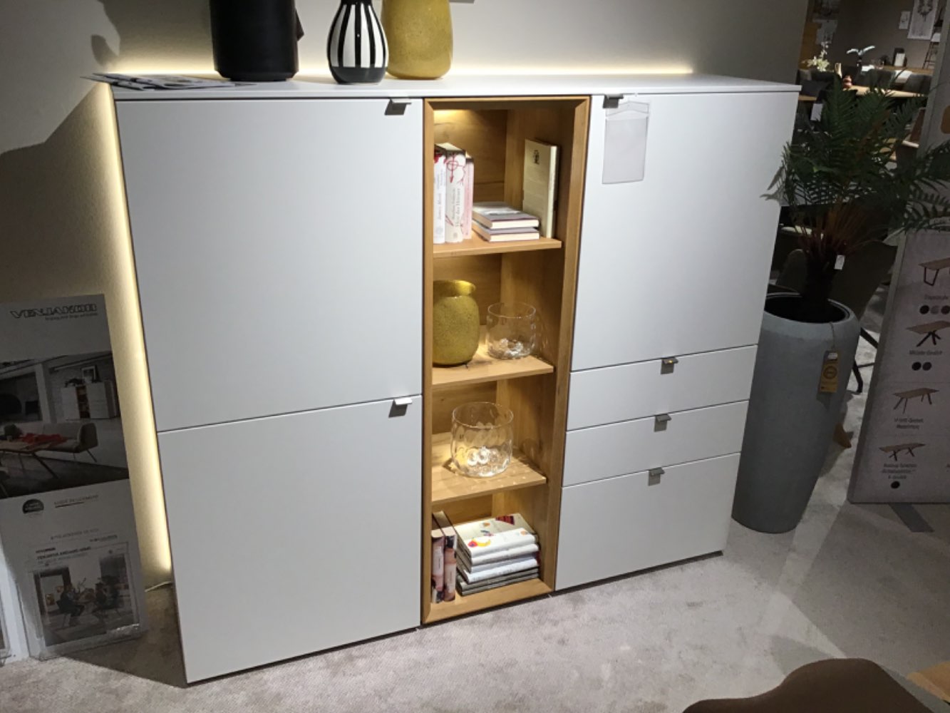 Highboard
