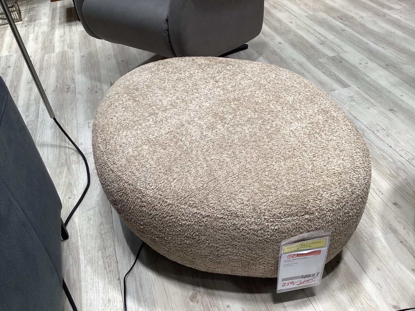 Hocker New Generation
