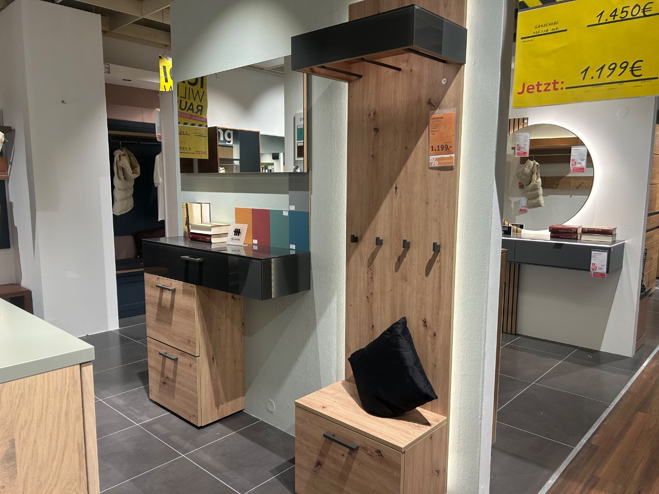 MUSTERING GARDEROBE ODESA