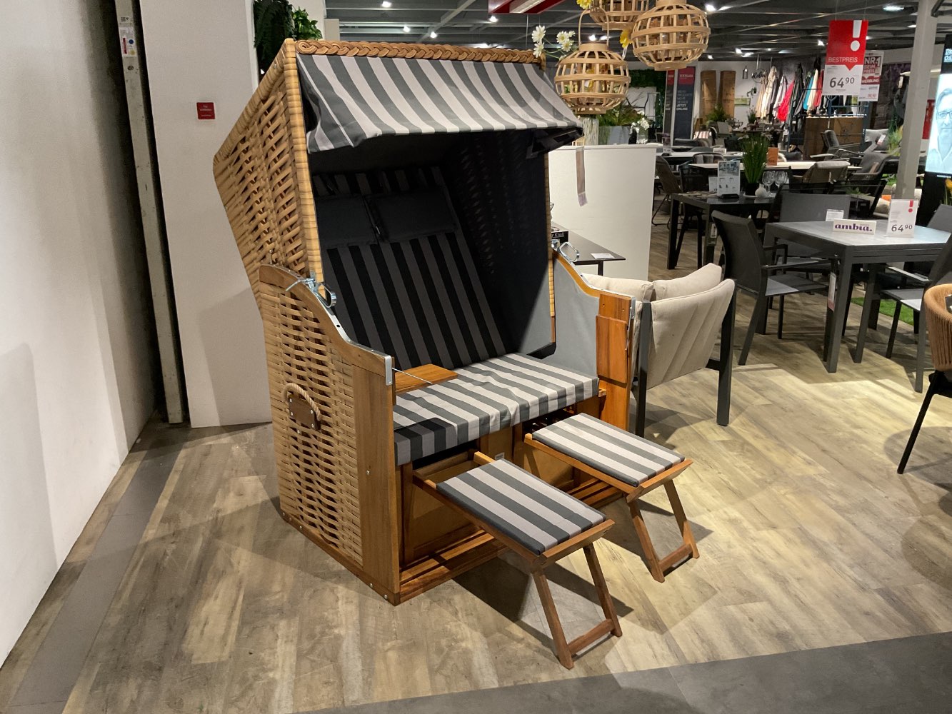 XXXLutz Ausstellungsstück Möbel Strandkorb Trend10 mit Klapptisc