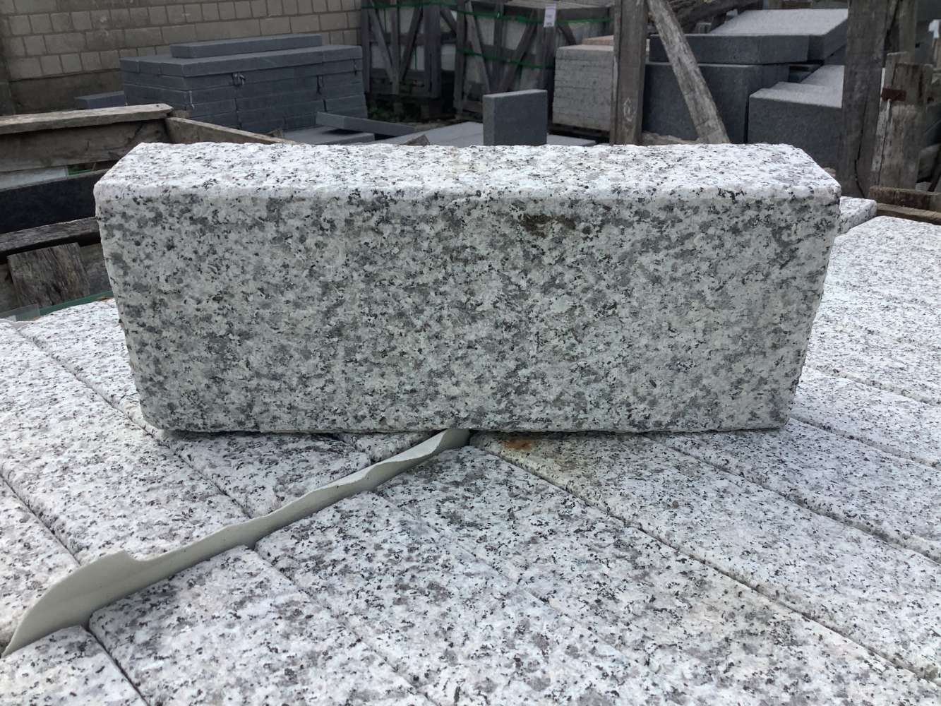 ⭐️ SONDERPOSTEN ⭐️ – Palisaden, Granit, hellgrau, 6x12x30cm