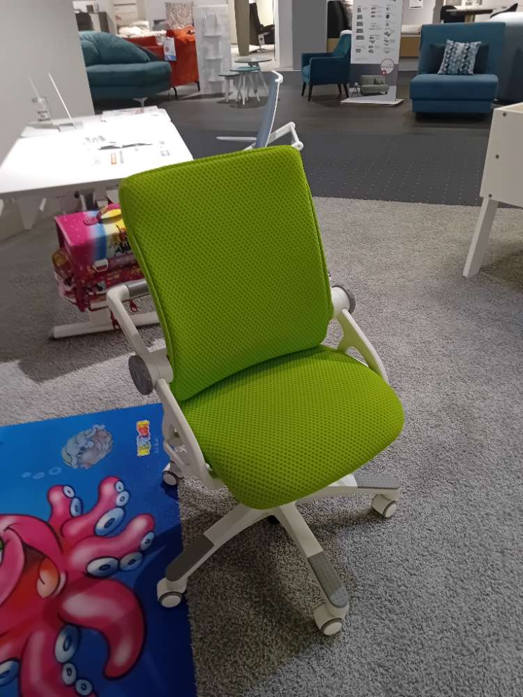 Kinder/Jugenddrehstuhl Yvo