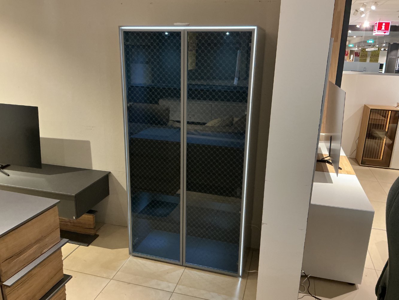 Joop! Glasvitrine Cornflower Design – XXXLutz Fellbach