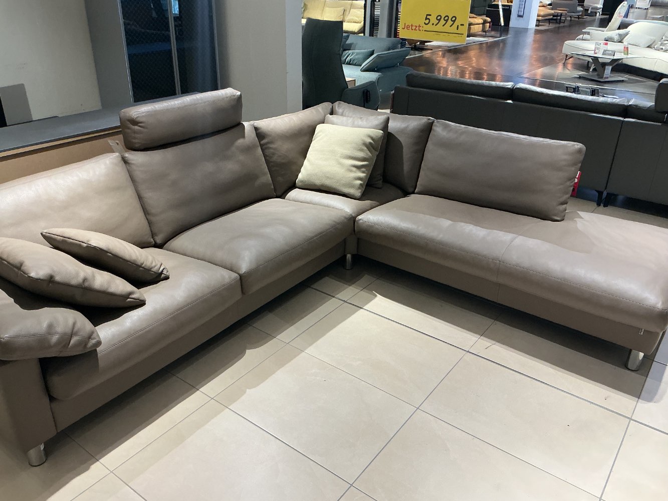 Erpo Ecksofa Anilinleder 165x293cm – XXXLutz Fellbach