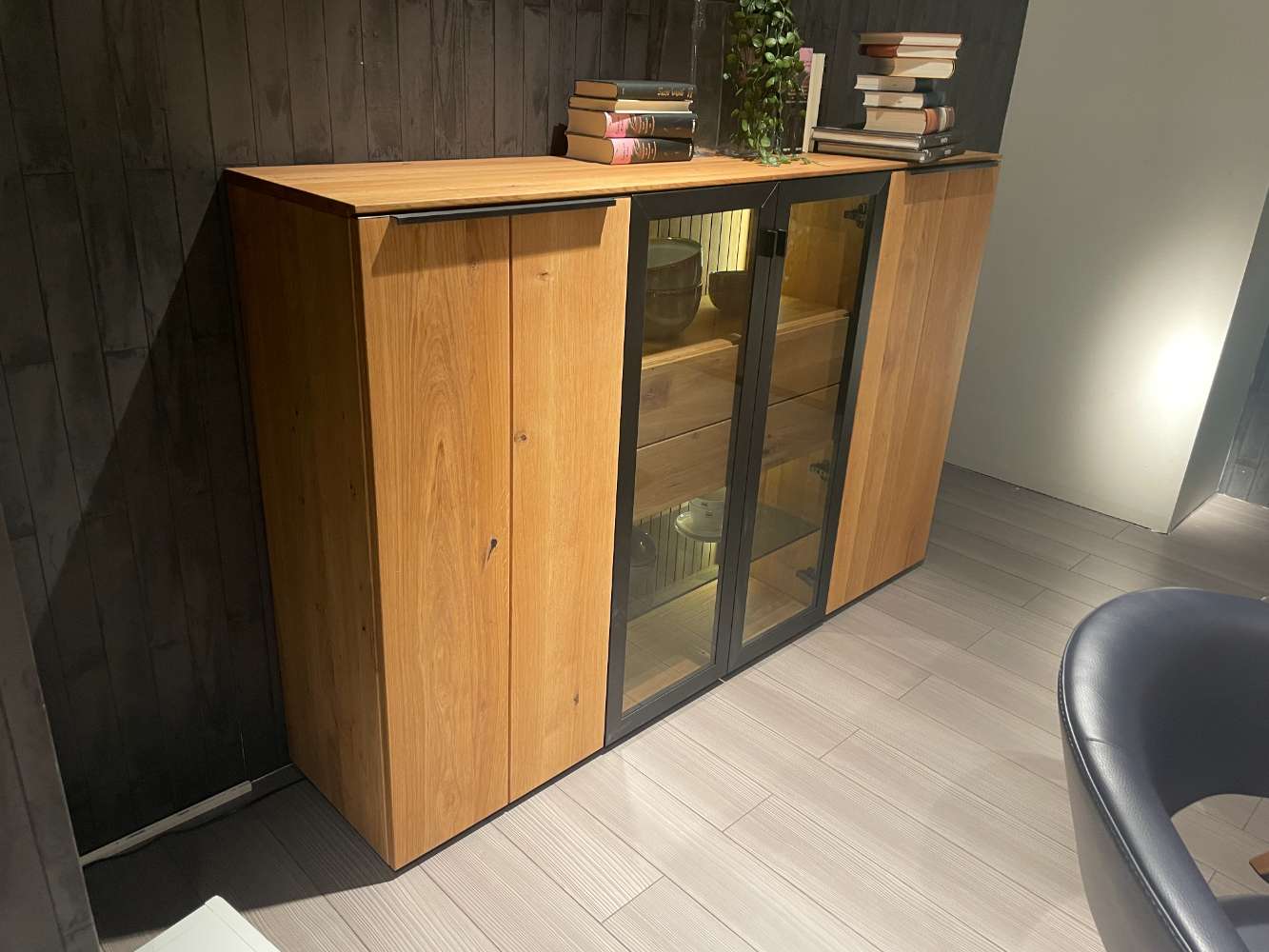 Highboard