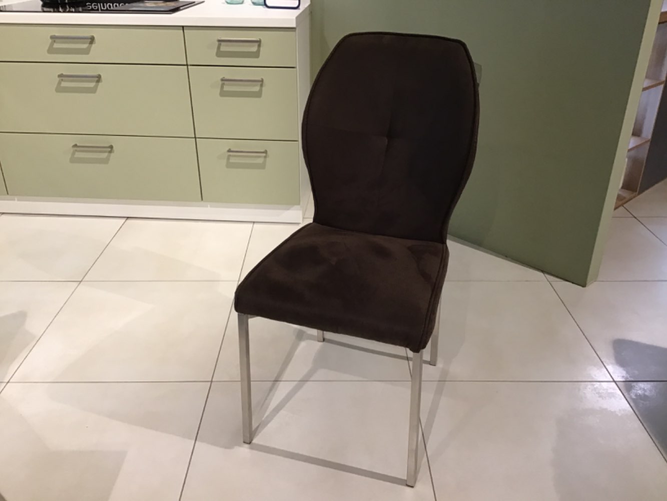 Interliving 5105 Stuhl Farbe braun,Fuß Edelstahl