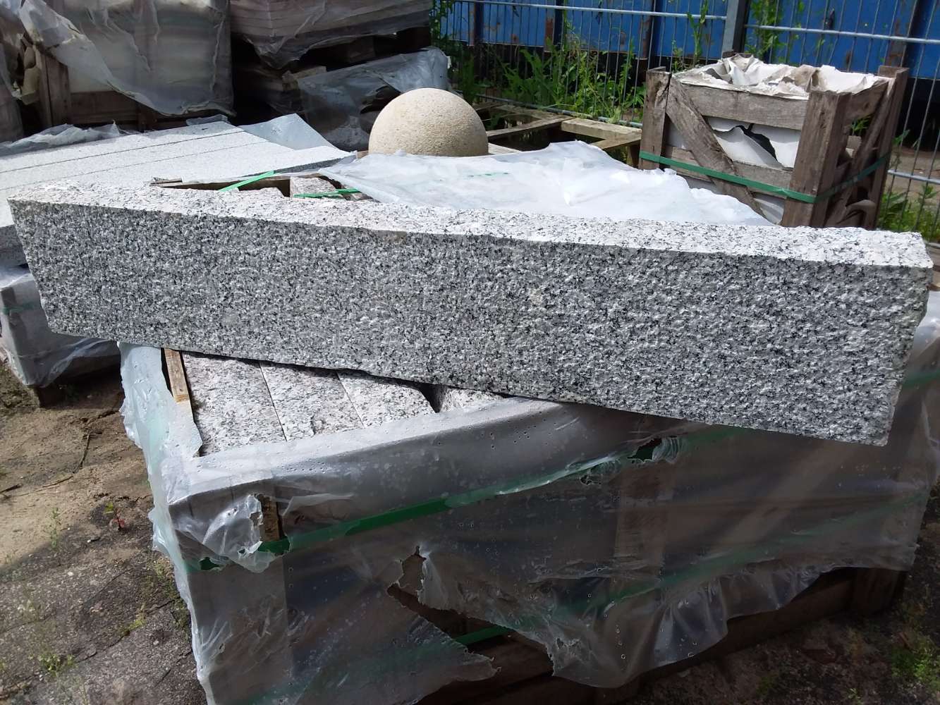 Granit Randsteine 8x20x100 Naturstein Palisaden Outlet