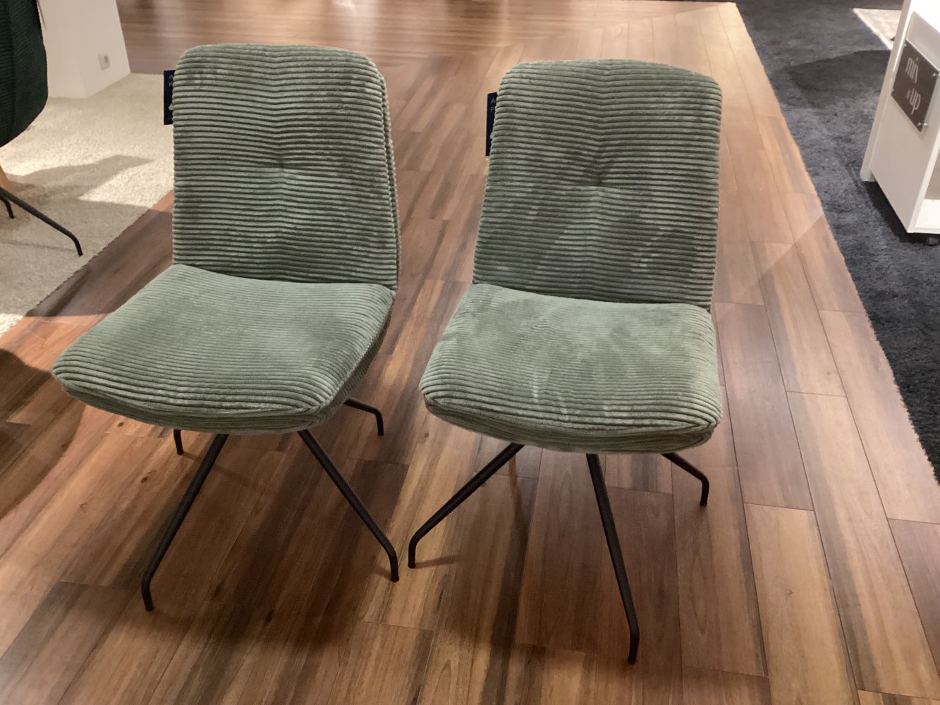 Stuhl „Biloxi“, 360° drehbar, Cord Grün