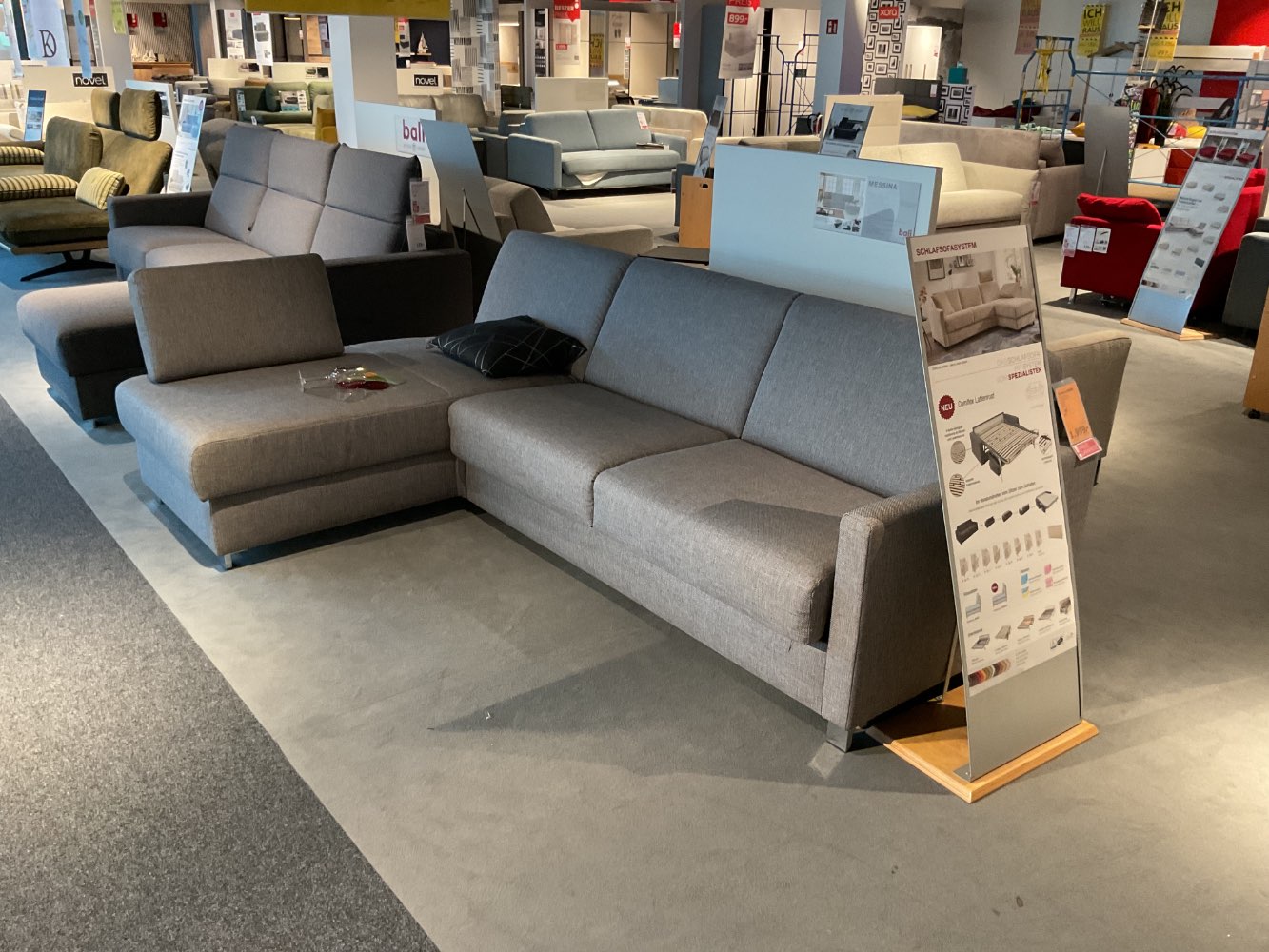 XXXLutz Ausstellungsstück Möbel Eckschlafsofa Messina grau beige