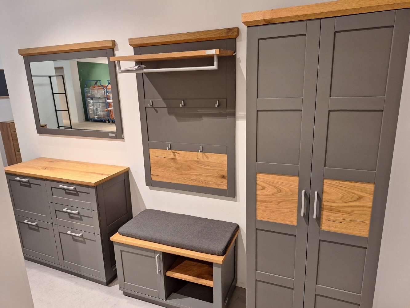 Komplett-Garderobe