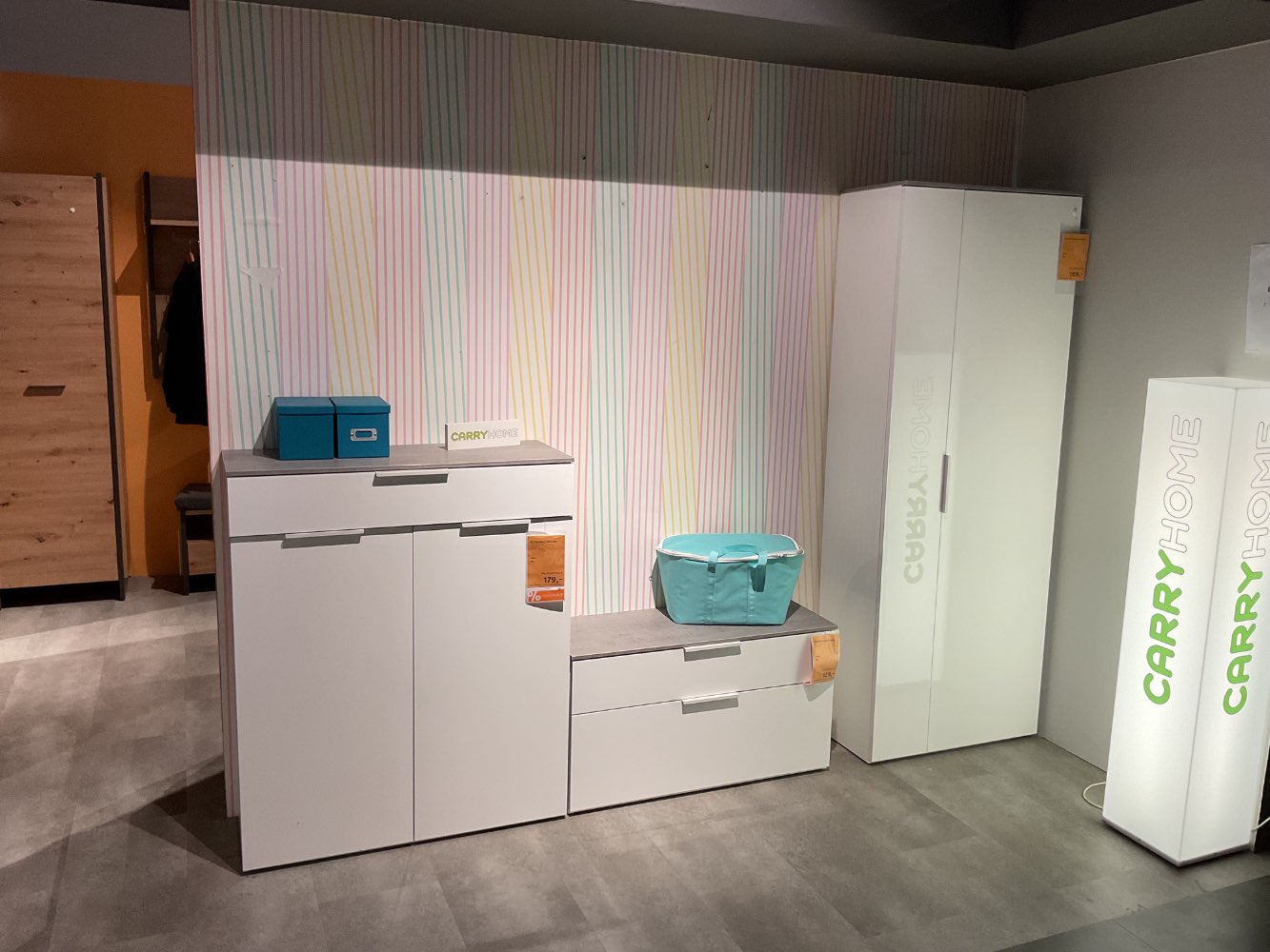 XXXLutz Ausstellungsstück Möbel Schuhschrank Galaverna Beton weiß