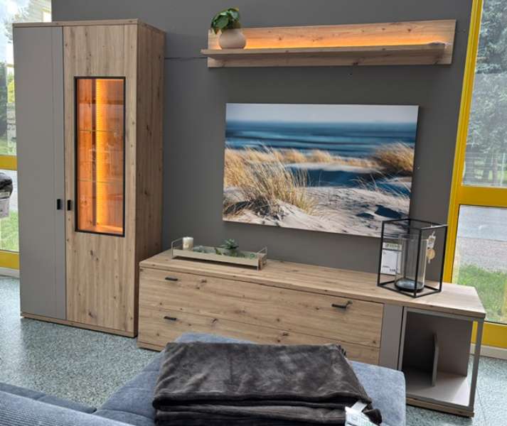 Wohnwand mit Beleuchtung in Eiche Artisan/Basalt furniert