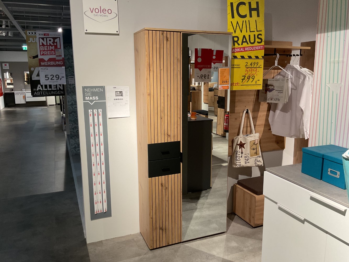 XXXLutz Ausstellungsstück Möbel Garderobenschrank Buffalo Eiche