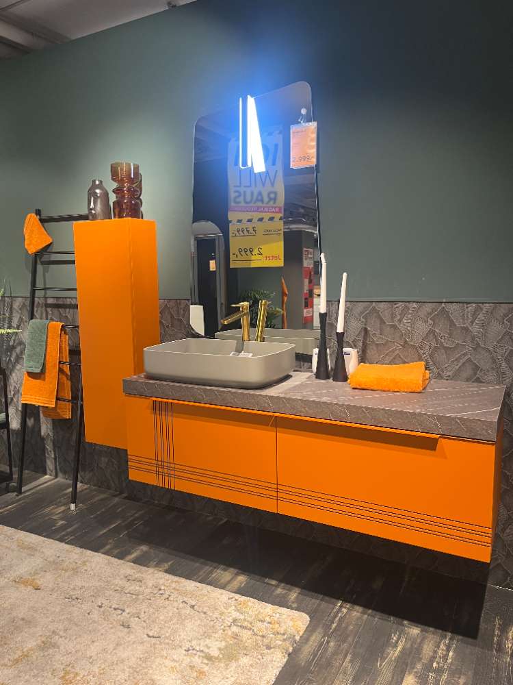 Möbel, Badezimmer Orange, XXXLutz