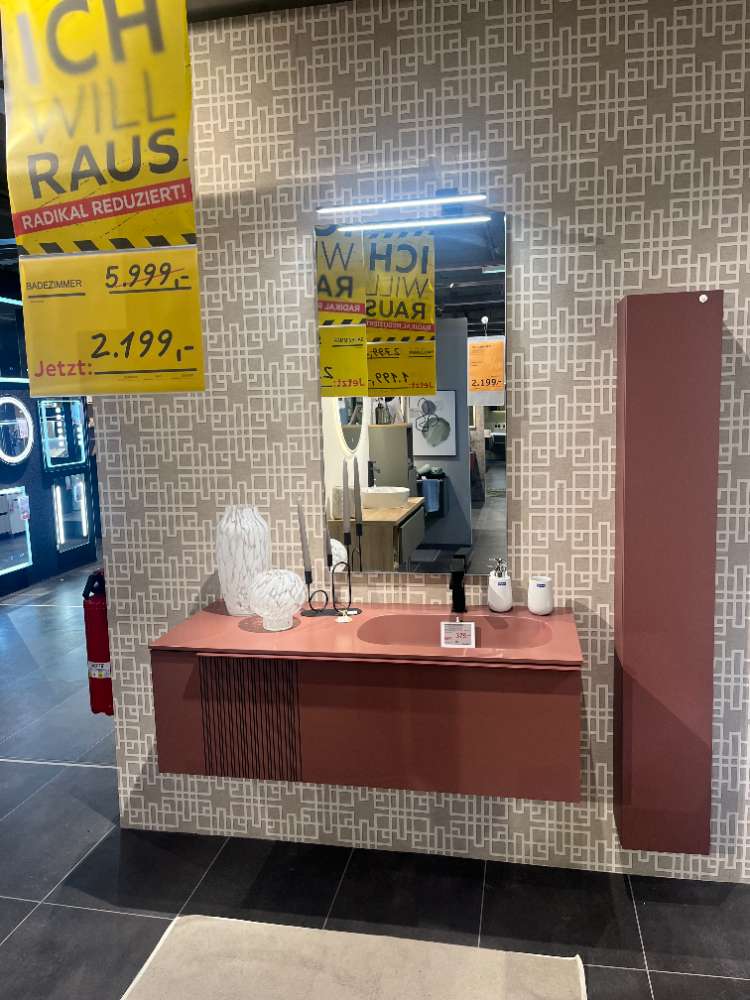Möbel, Badezimmer Rot, XXXLutz