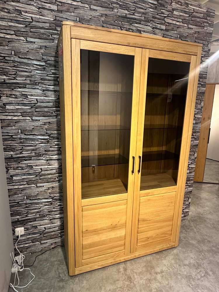Vitrine, Schrank