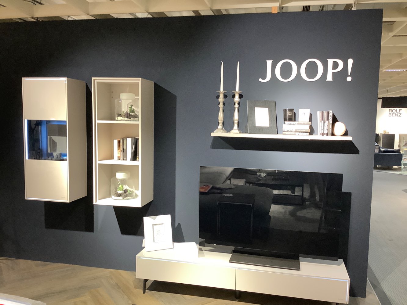 Joop Wohnwand, Modell gloss
