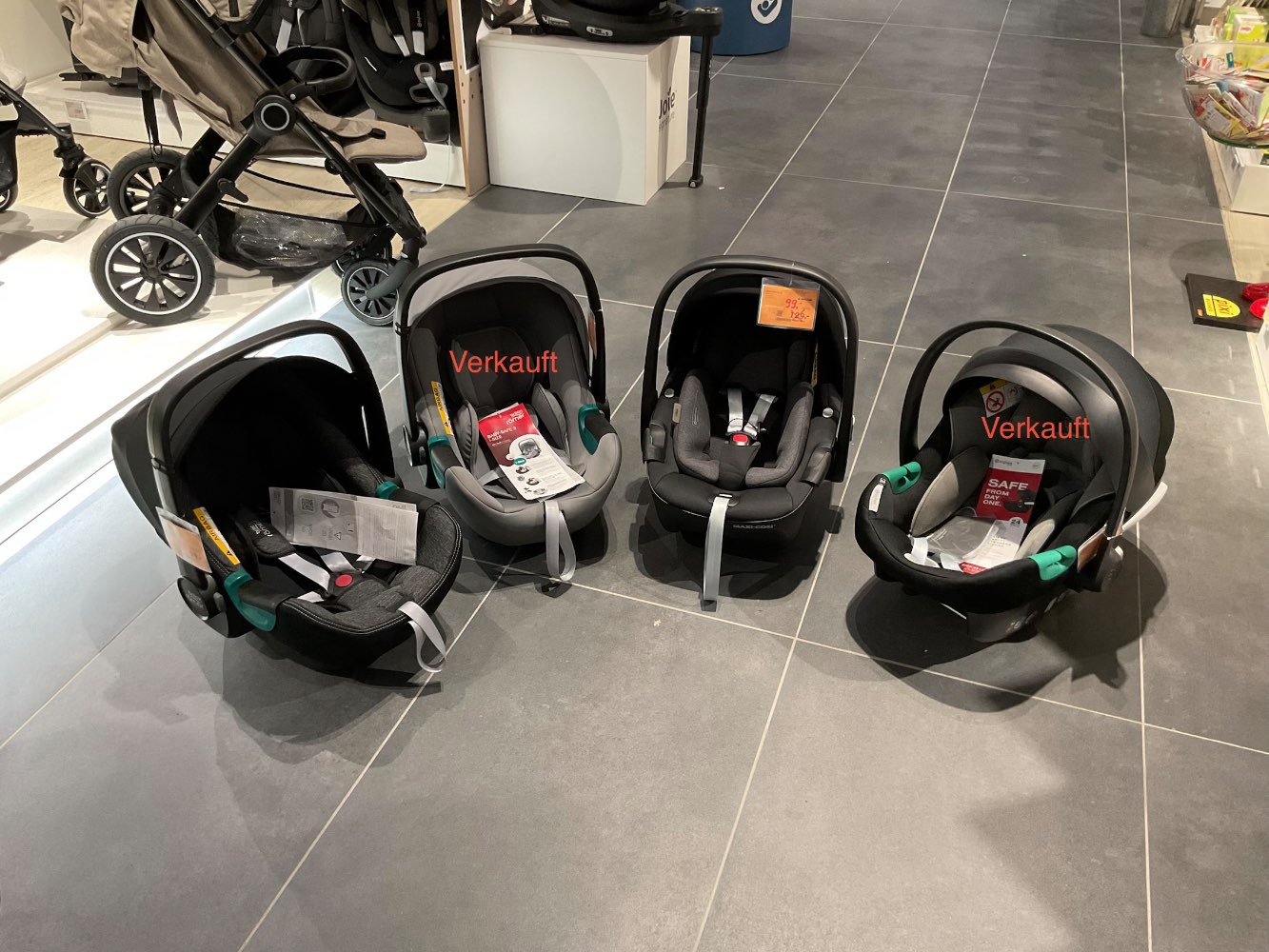 XXXLutz Ausstellungsstück Möbel Babyschalen versch.  Ausführungen
