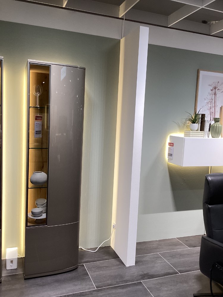 Vitrine rechts Mondo Design Kigara
