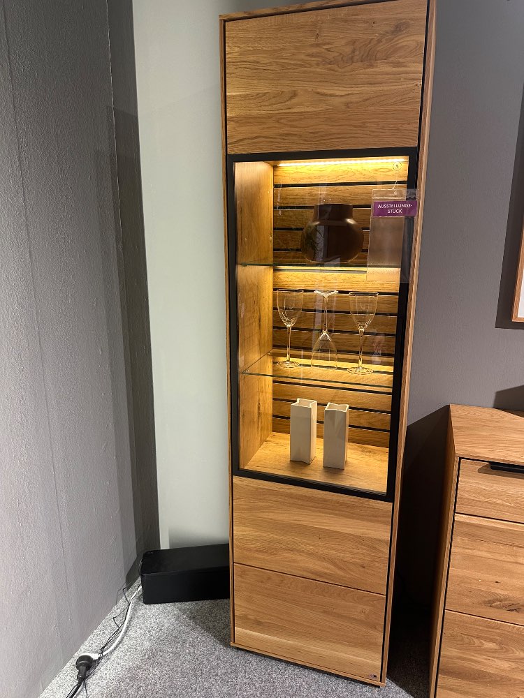 Vitrine, Schrank