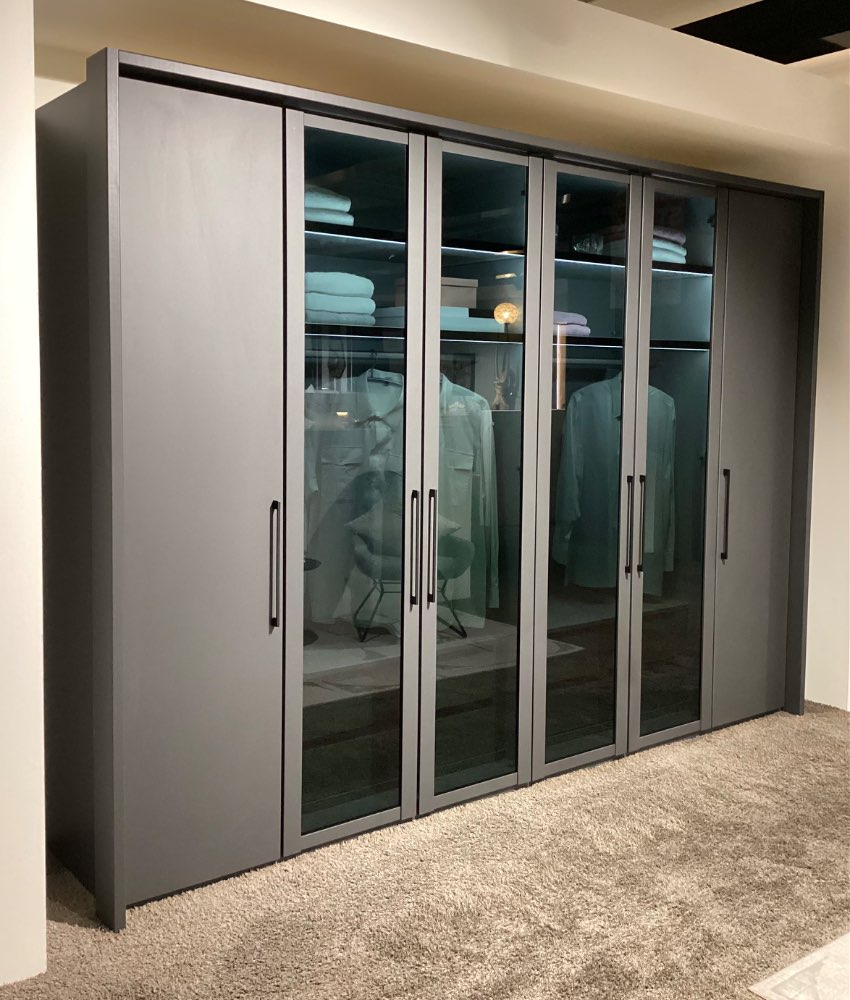 Drehtürenschrank Split