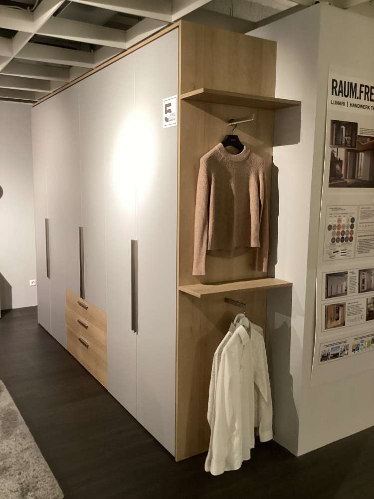 Lunari Drehtürenschrank
