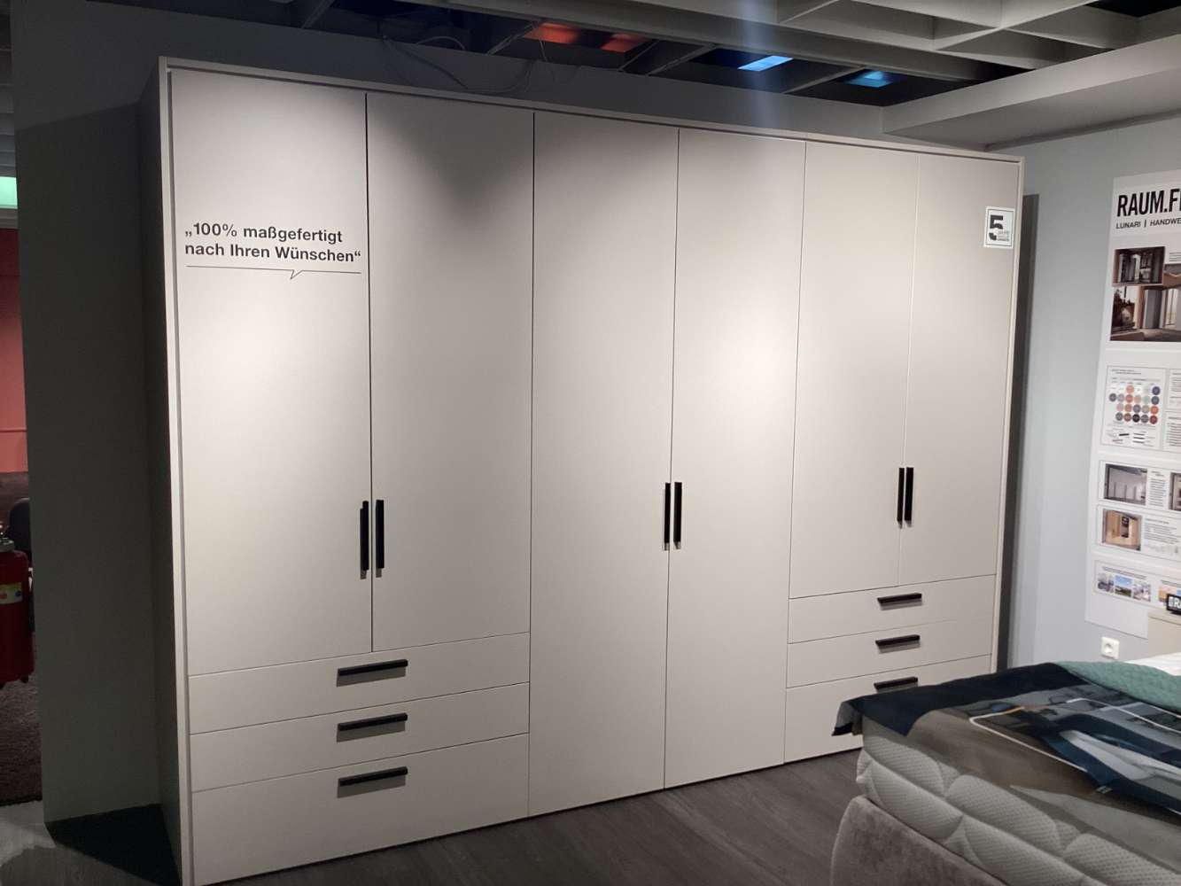 Raumfreunde Lunari Drehtürenschrank  mit Kommode und 2 x Nako