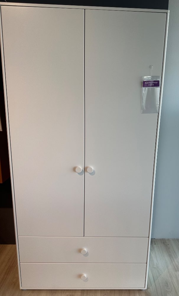 Kleiderschrank, Schrank