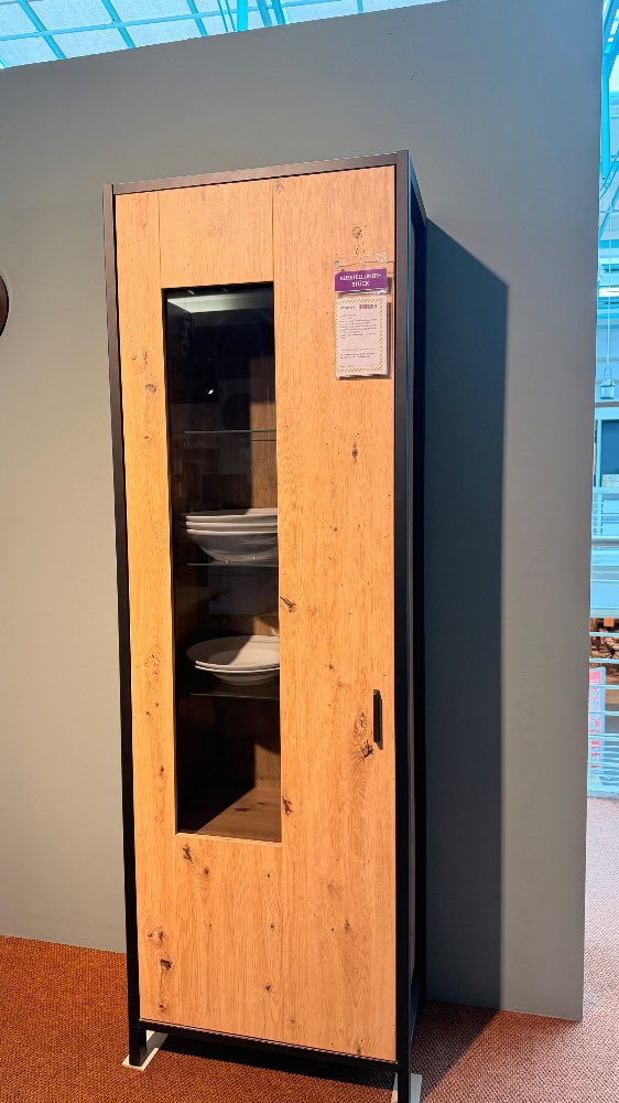 JW Vitrine