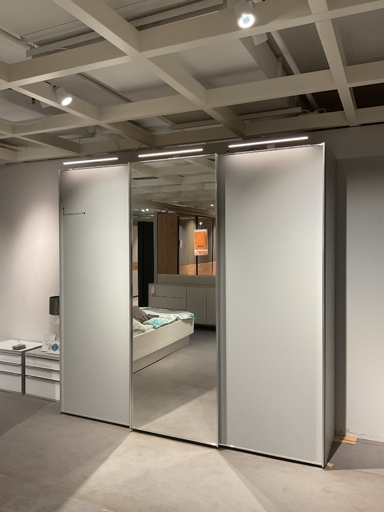 Schwebetürenschrank System One