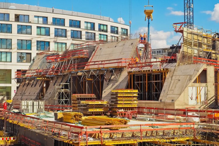Ein neues Gebäude wird gebaut