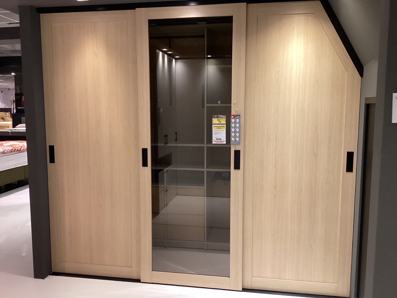 Schiebetürschrank Moltema