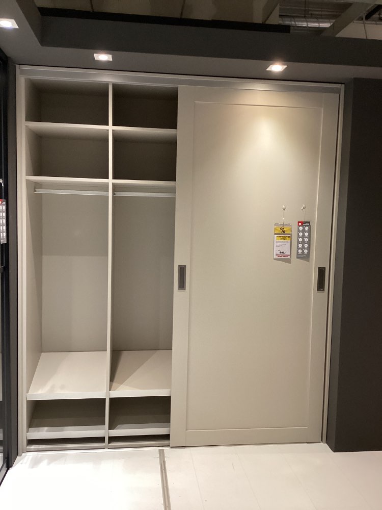 Schiebetürenschrank Moltema