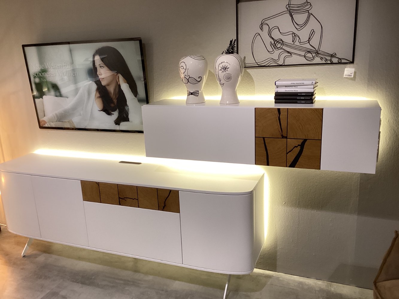 TV Lowboard und Hängeschrank