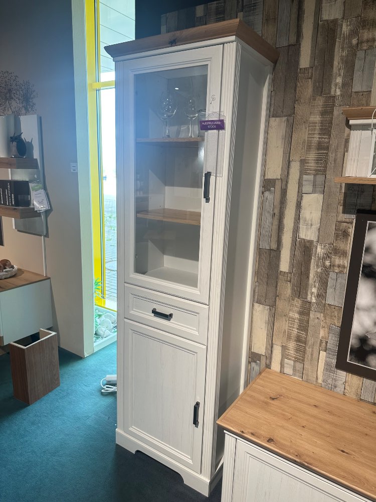 Vitrine, Schrank