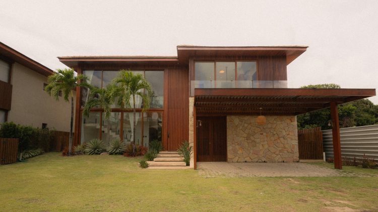 Modernes Haus mit Garage