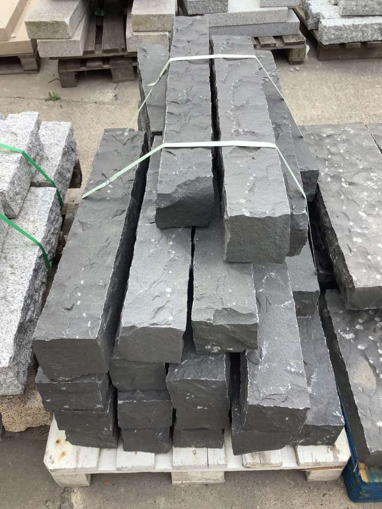 ⭐️ SONDERPOSTEN ⭐️ – Palisaden, Basalt, 12x12x freie Längen