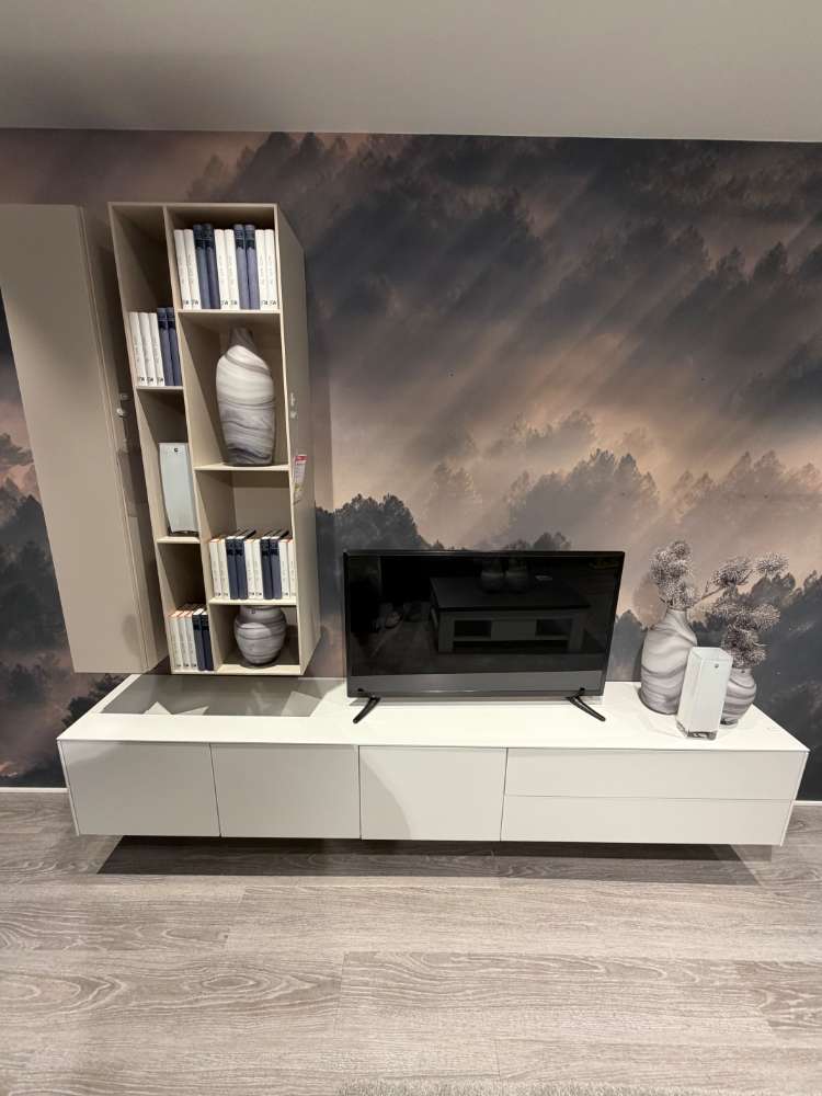 TV Board
