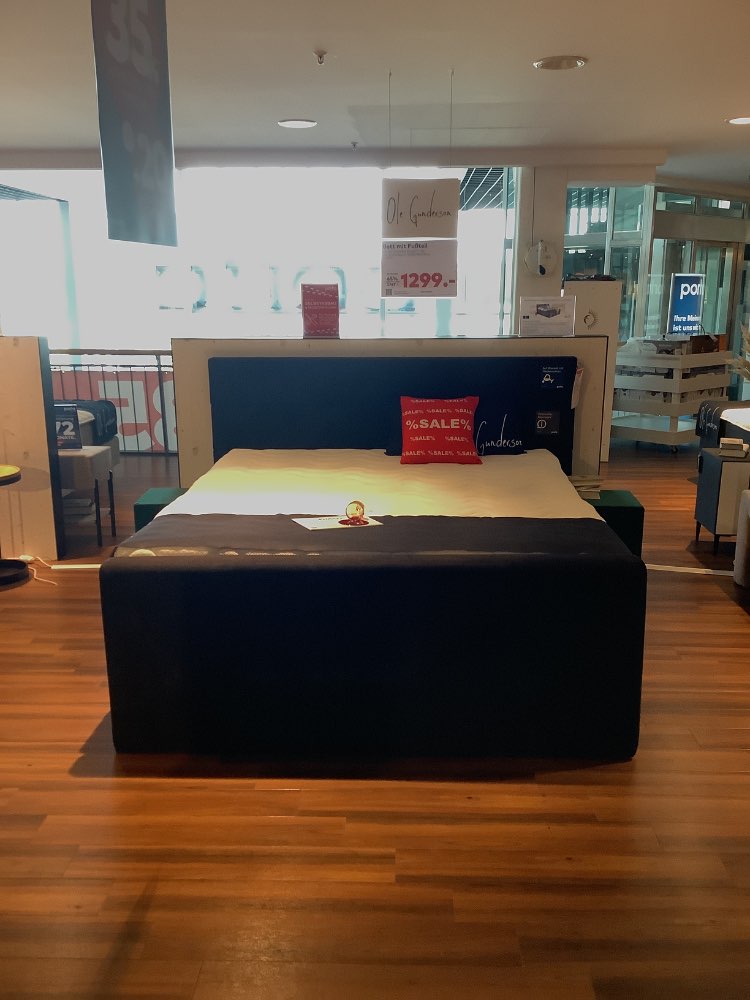 Bett mit Fußteil