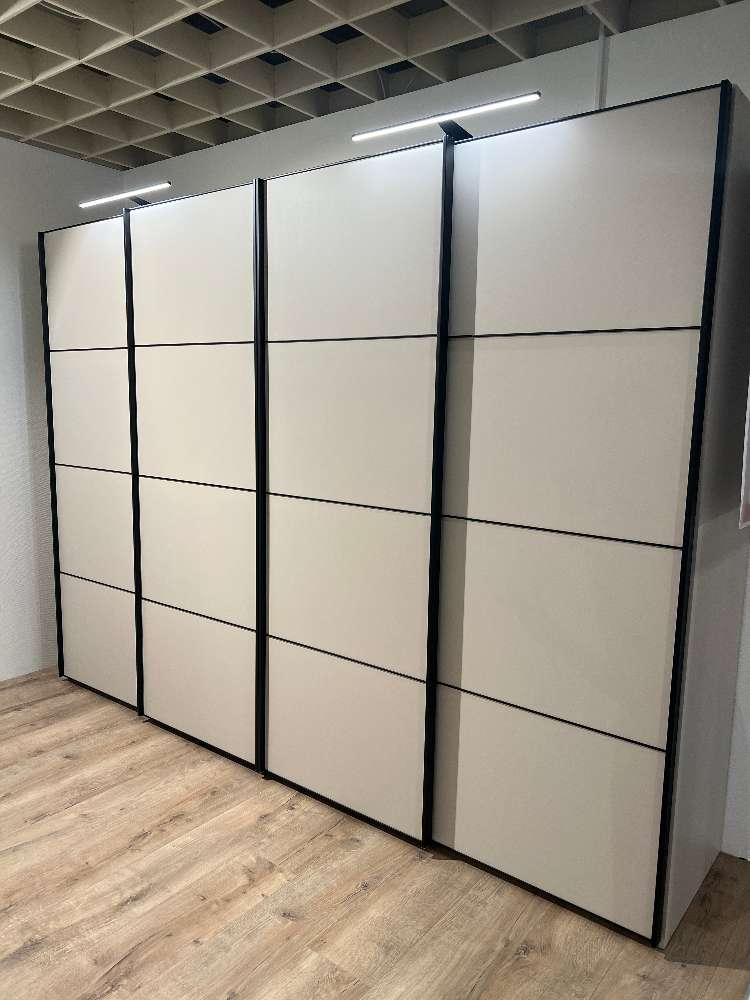Kleiderschrank Pascal