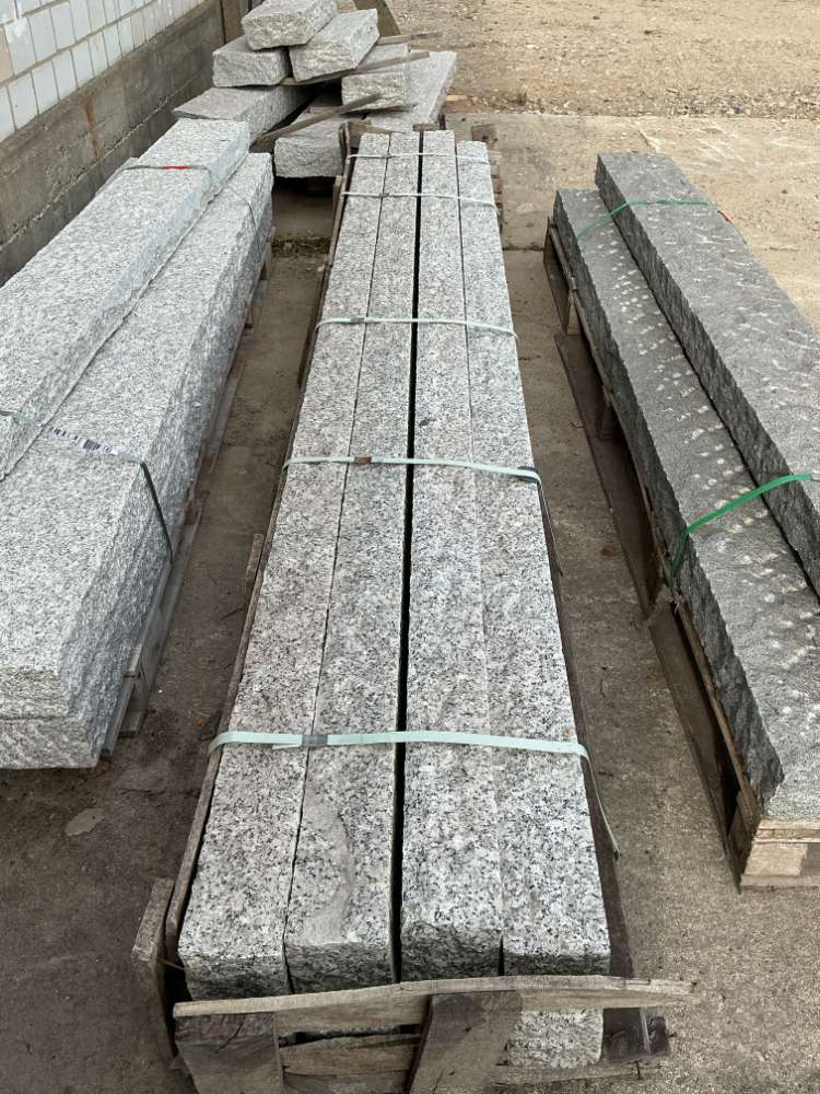 ⭐️ SONDERPOSTEN ⭐️ – Palisaden, Granit, edelgrau, 10x25x300cm