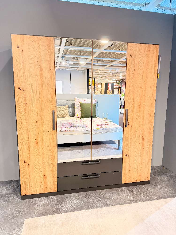 Drehstürenschrank Style