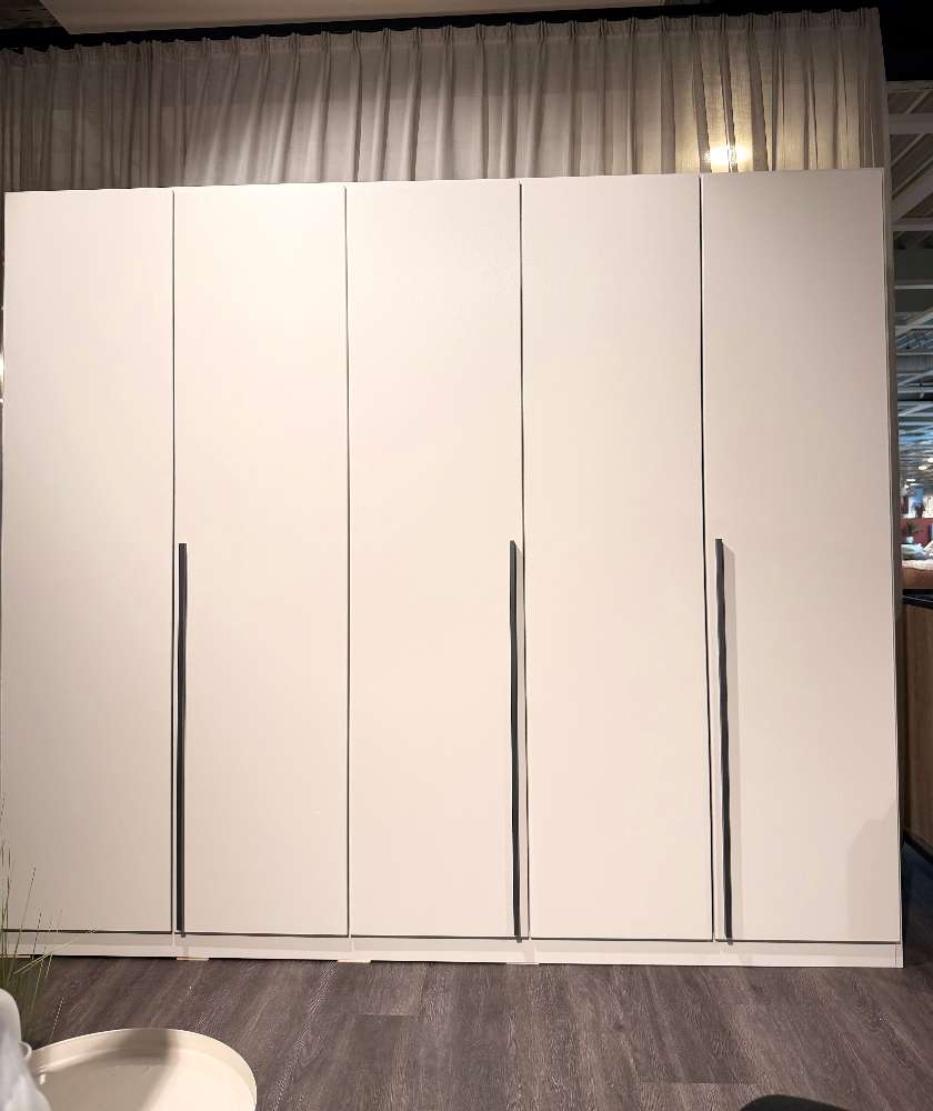Drehtürenschrank Alba