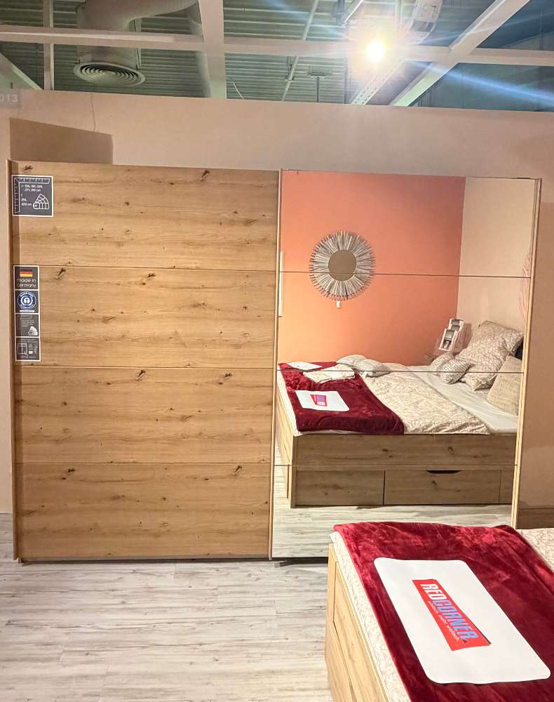 Schwebetürenschrank Quadra